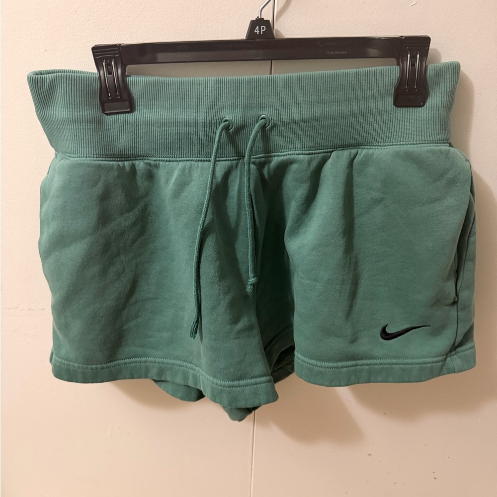 Nike Women’s Fleece Shorts – Green – Size Large